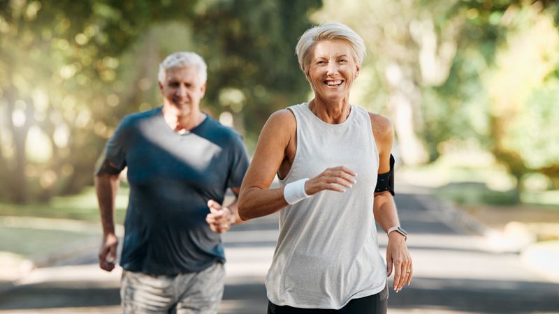 couple-footing jogging course